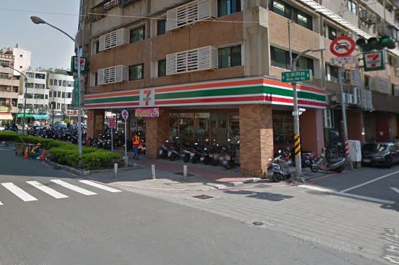 7-11鑫漢王門市